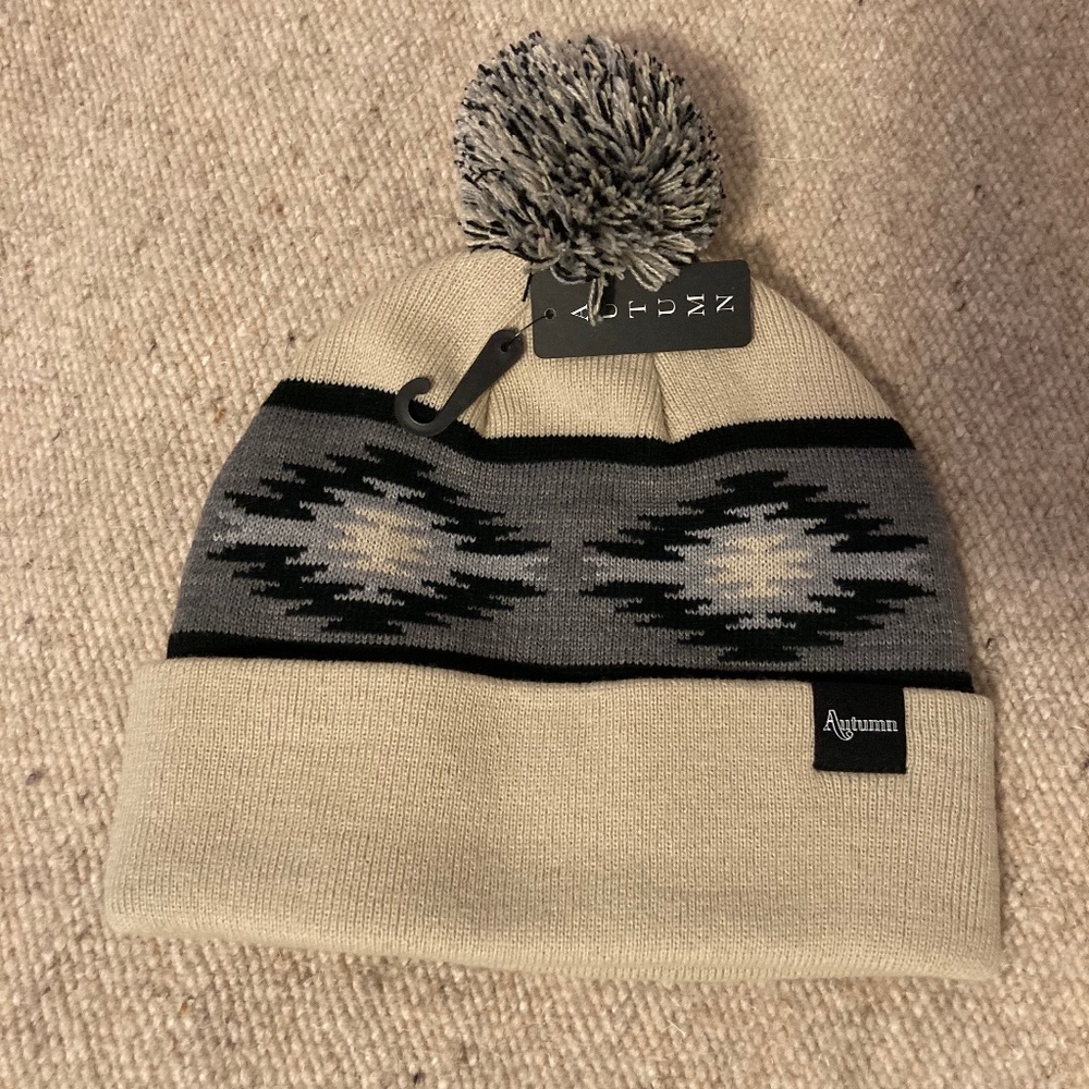 BNWT Autumn Brand Winter Snow Beanie